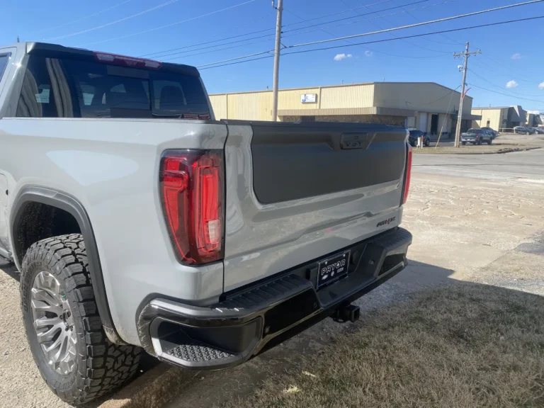 Black Top_4 tailgate