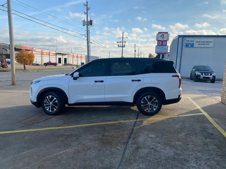 Black top suv 1