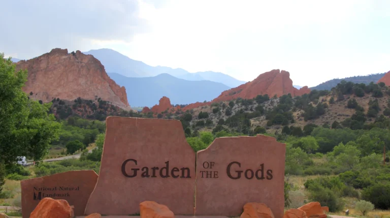 garden-of-the-gods-colorado-springs-colorado-unite-UKXB92W